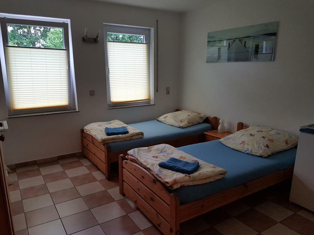 Gaestezimmer Auf Dem Campingplatz Конц Екстериор снимка